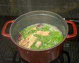 Hình bước làm 3 của món Canh tần thuốc bắc dưỡng khí huyết