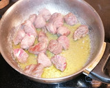 Foto del paso 2 de la receta: Fideuá melosa de carrilleras y champiñón