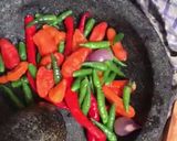 Foto langkah ke 4 dari resep Sambal rica daun melinjo.