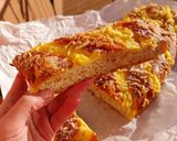 Foto del paso 14 de la receta Coca de chicharrones 2025 v2: con masa brioche, crema, anís y almendras