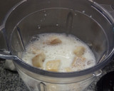 Foto del paso 2 de la receta: Licuado de banana con coco