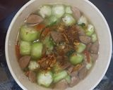 Foto langkah ke 7 dari resep Sup Oyong Bakso.