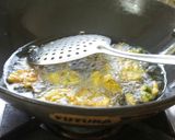 A picture of step 2 of Aloo pyaaz bhajiya.