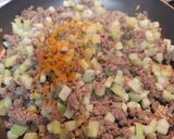 Foto del paso 3 de la receta: Carne molida con chayote baja en calorías