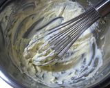 A picture of step 2 of Okara White Chocolate Cheesecake.