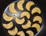 Foto langkah ke 3 dari resep Kue kacang (selai kacang#NO.oVen#NoMixer)(takaran sendok).