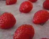 A picture of step 9 of Homemade Dried Strawberries.