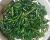 Foto langkah ke 1 dari resep Plecing Kangkung Khas Lombok.