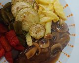 Foto del paso 6 de la receta: Entrecotte Salsa espanyola amb verdures planxa i patates