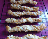 Foto del paso 5 de la receta: Hojaldre sacristanes de frutos secos