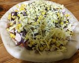 Foto del paso 4 de la receta: Pizza 🍕 con bordes de queso 🧀