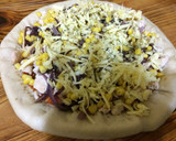 Foto del paso 4 de la receta: Pizza 🍕 con bordes de queso 🧀