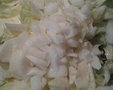A picture of step 2 of Rice sticks, cabbage, and peas.