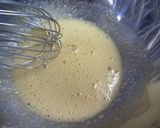 A picture of step 2 of Chewy Western-Style Dorayaki.