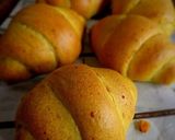 A picture of step 8 of Curry Cheese Bacon Rolls.