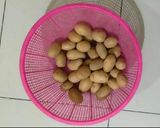 A picture of step 1 of हांडी आलू दम.
