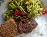 Foto langkah ke 5 dari resep Tumis Bunga Pepaya.