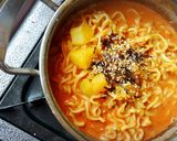 A picture of step 8 of HOT🌞CREAMY SAMYANG CHICKEN NOODLE.