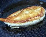 A picture of step 4 of LG PAN GRILL CHICKEN BREAST WITH MANGO SALSA.