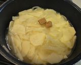 A picture of step 2 of Lots of Onions♪ Vichyssoise.
