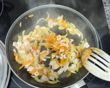 Foto del paso 1 de la receta: Fideos chinos con pechuga de pavo
