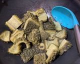 A picture of step 4 of Bitter gourd in tamarind gravy.