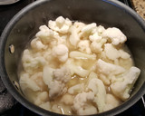 A picture of step 2 of Mashed cauliflower.