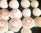 A picture of step 4 of Cinnamon rolls.