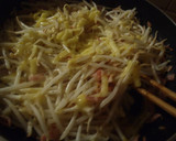 A picture of step 3 of Simple and Quick Bean Sprouts with Cheese.
