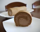 A picture of step 11 of Fluffy Strawberry Cream Swiss Roll.