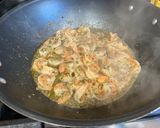 A picture of step 2 of Shrimp Scampi.