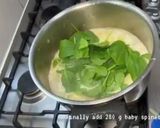 A picture of step 4 of Spinach Soup.