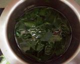 A picture of step 2 of Gobi spinach capsicum Gravy.