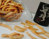 Foto langkah ke 7 dari resep Stik Bawang renyah.