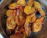 Gambar langkah 1 resipi Bihun Goreng Singapore Udang Kunyit.