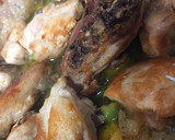 Foto del paso 5 de la receta: Pollo con verduras y tomate frito