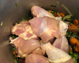 Foto del paso 11 de la receta: Pollo arvejado con champiñones deshidratados