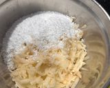 A picture of step 2 of Sabudana pakoda.