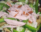 Foto del paso 3 de la receta: Salteado de champiñones, pimiento, coll y jamón pierna