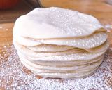 Hình bước làm 4 của món Bánh Xếp Nhật Gyoza Nhân Thịt Chiên Áp Chảo