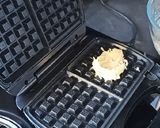 Une image de l'étape 2 de Gaufres de pommes de terre.