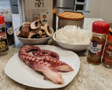 Foto del paso 1 de la receta: Salteado de pulpo con champiñones