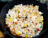Foto langkah ke 5 dari resep Nasi Goreng Bawang ala Tin.