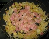 A picture of step 3 of Irresistible Tomato Sauce Pasta.