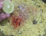 A picture of step 4 of Indori Poha.