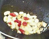 A picture of step 5 of Delicious Pasta Carbo-natto?! (Natto in Carbonara Sauce).