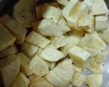 Foto del paso 1 de la receta: Tortilla de papas, morrón y arvejas