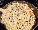 A picture of step 6 of Creamy Sausage Alfredo.