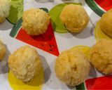 A picture of step 4 of Bánh In with Mung Bean Filling.