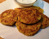 Foto del paso 3 de la receta: Tortitas de verduras con salsa de yogurt